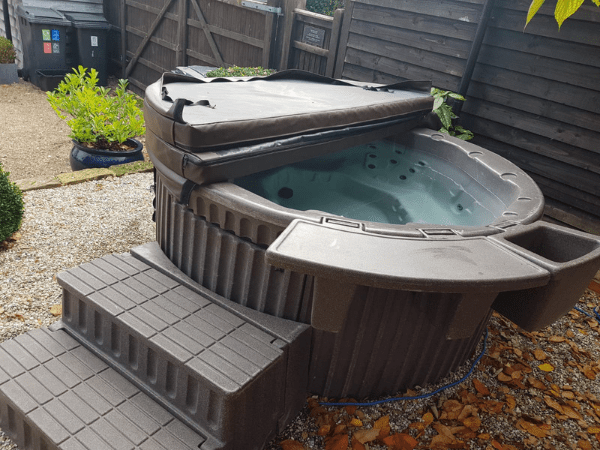 Antigua Hot Tub